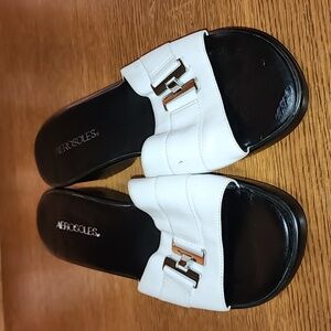 Aerosol Leather sandals